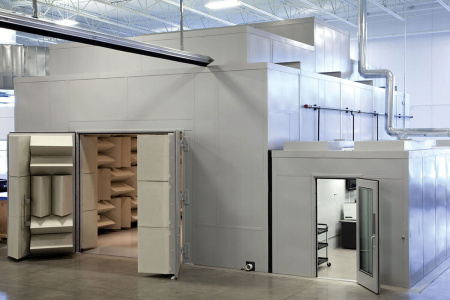 Полузаглушенная (полубезэховая акустическая) камера Anywaves ПЗК-3744